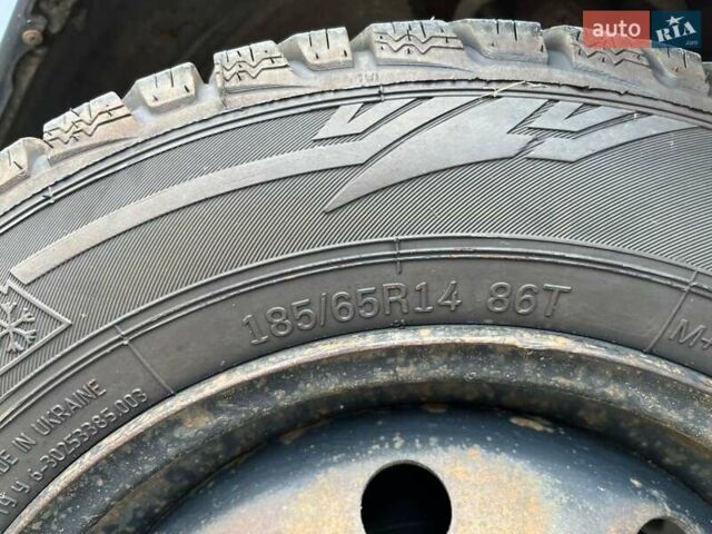 Білий Рено Логан, об'ємом двигуна 1.4 л та пробігом 800 тис. км за 3200 $, фото 8 на Automoto.ua