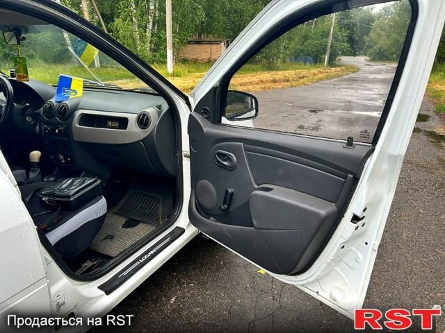 Білий Рено Логан, об'ємом двигуна 1.4 л та пробігом 170 тис. км за 4400 $, фото 10 на Automoto.ua