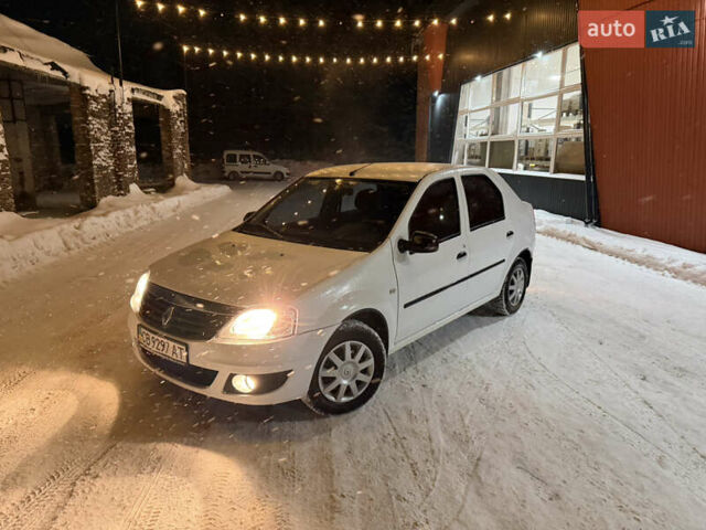 Білий Рено Логан, об'ємом двигуна 1.6 л та пробігом 199 тис. км за 3900 $, фото 26 на Automoto.ua