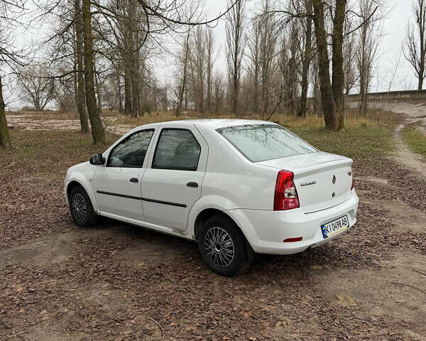 Білий Рено Логан, об'ємом двигуна 1.39 л та пробігом 211 тис. км за 2900 $, фото 7 на Automoto.ua