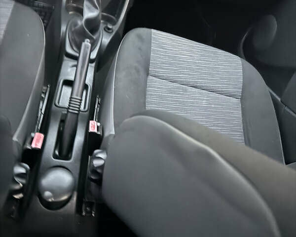 Белый Рено Логан, объемом двигателя 1.4 л и пробегом 108 тыс. км за 4300 $, фото 10 на Automoto.ua