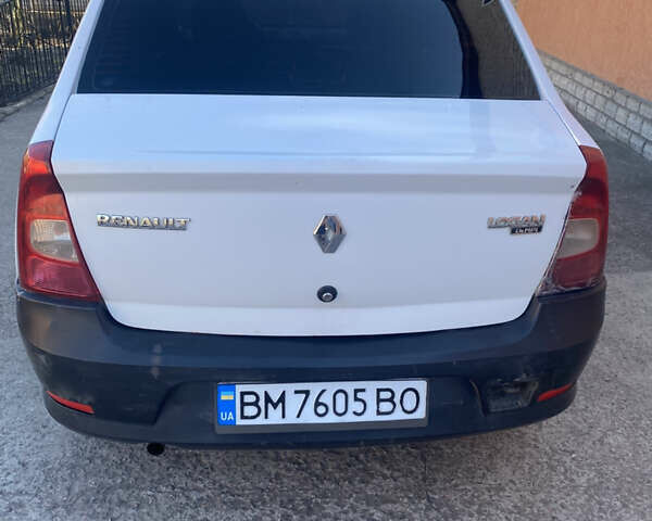 Белый Рено Логан, объемом двигателя 1.4 л и пробегом 262 тыс. км за 3500 $, фото 3 на Automoto.ua