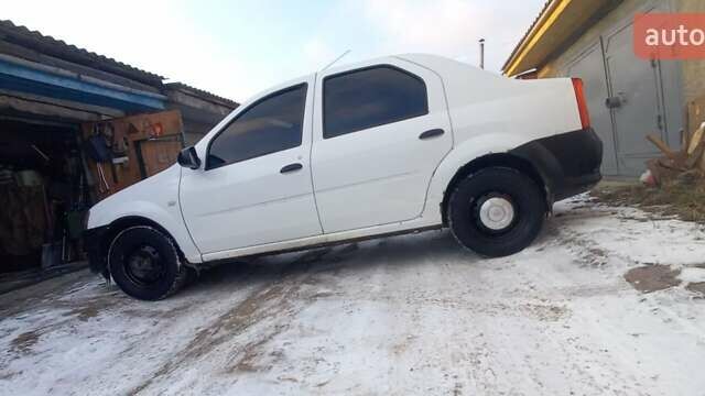 Белый Рено Логан, объемом двигателя 1.4 л и пробегом 137 тыс. км за 3200 $, фото 7 на Automoto.ua