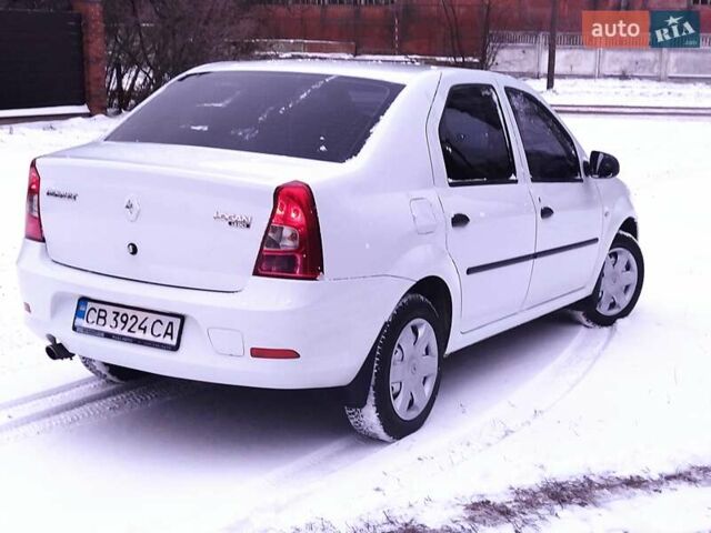Белый Рено Логан, объемом двигателя 1.46 л и пробегом 130 тыс. км за 5200 $, фото 6 на Automoto.ua