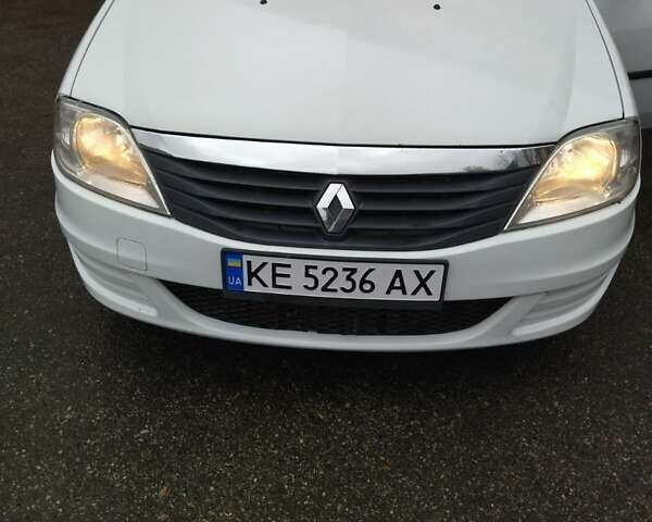 Білий Рено Логан, об'ємом двигуна 1.39 л та пробігом 307 тис. км за 3400 $, фото 2 на Automoto.ua