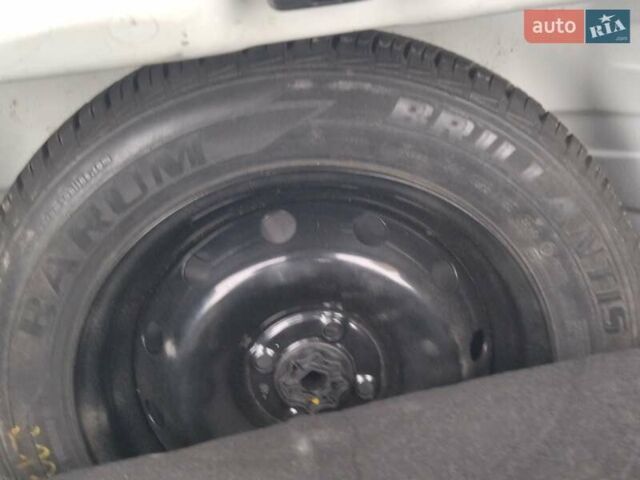 Белый Рено Логан, объемом двигателя 1.46 л и пробегом 130 тыс. км за 5200 $, фото 21 на Automoto.ua