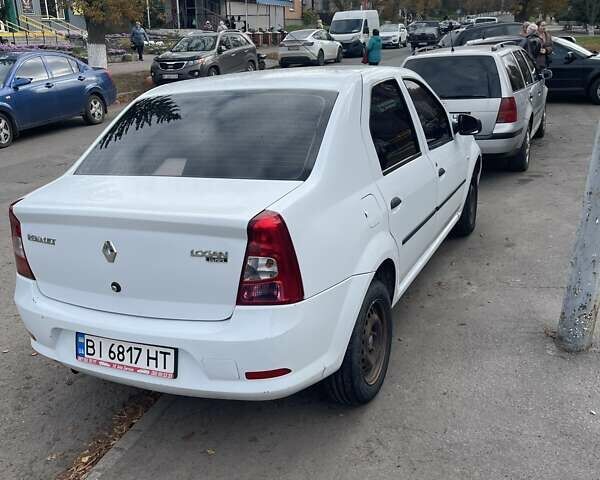 Белый Рено Логан, объемом двигателя 1.39 л и пробегом 127 тыс. км за 4850 $, фото 2 на Automoto.ua