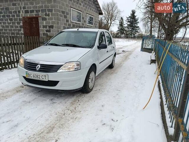 Білий Рено Логан, об'ємом двигуна 1.39 л та пробігом 200 тис. км за 3700 $, фото 10 на Automoto.ua