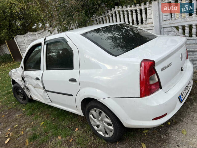 Белый Рено Логан, объемом двигателя 1.39 л и пробегом 250 тыс. км за 2000 $, фото 5 на Automoto.ua