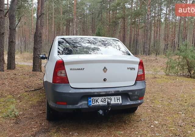Белый Рено Логан, объемом двигателя 1.39 л и пробегом 457 тыс. км за 3400 $, фото 10 на Automoto.ua
