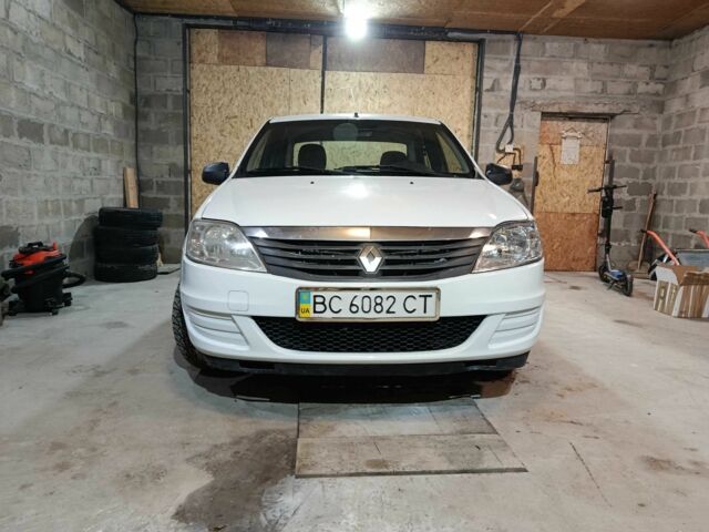 Білий Рено Логан, об'ємом двигуна 1.4 л та пробігом 200 тис. км за 3700 $, фото 5 на Automoto.ua