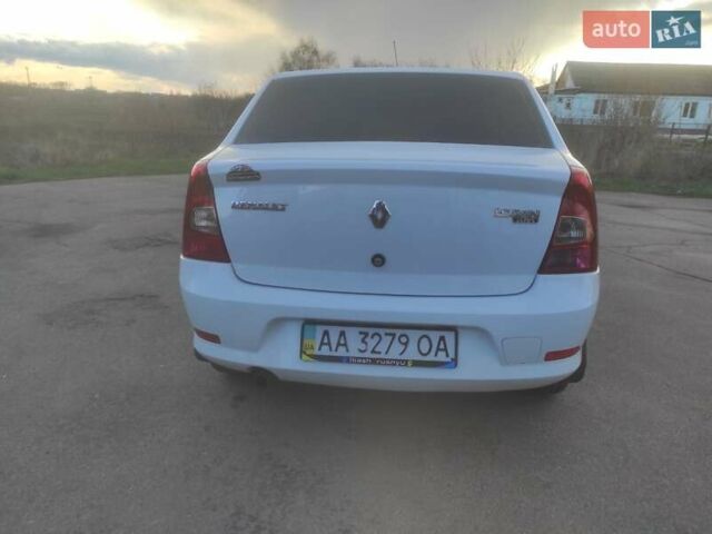Білий Рено Логан, об'ємом двигуна 1.4 л та пробігом 180 тис. км за 3850 $, фото 6 на Automoto.ua