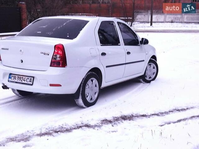 Белый Рено Логан, объемом двигателя 1.46 л и пробегом 130 тыс. км за 5200 $, фото 4 на Automoto.ua