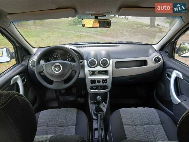 Білий Рено Логан, об'ємом двигуна 1.39 л та пробігом 192 тис. км за 5000 $, фото 11 на Automoto.ua