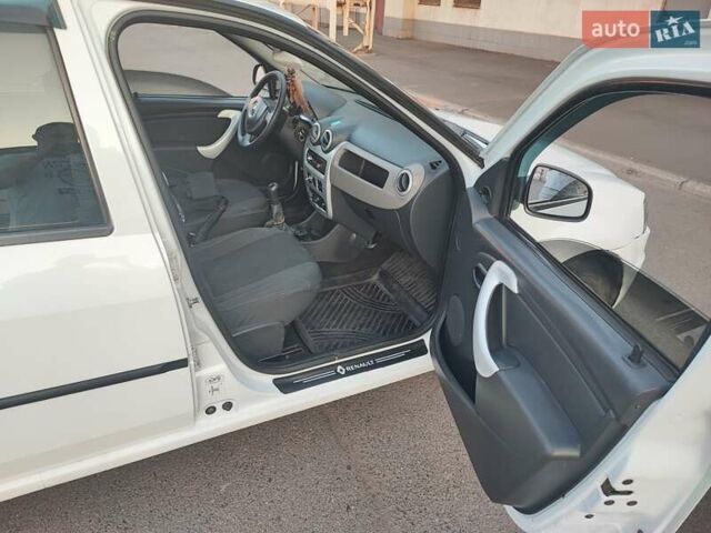 Белый Рено Логан, объемом двигателя 1.46 л и пробегом 196 тыс. км за 5500 $, фото 10 на Automoto.ua