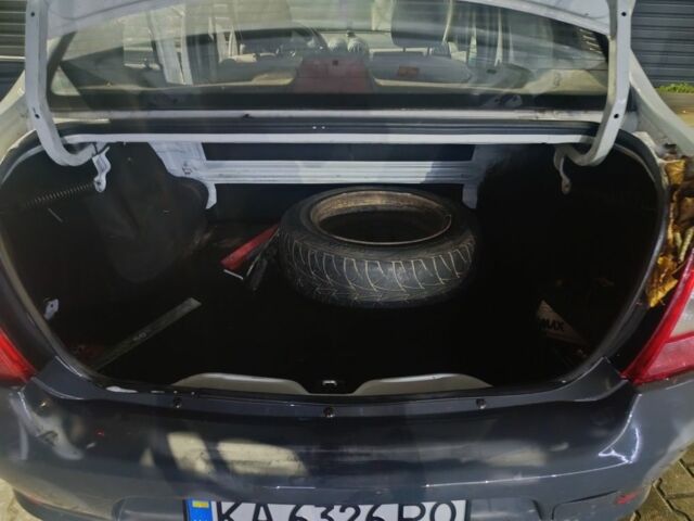 Білий Рено Логан, об'ємом двигуна 1.4 л та пробігом 243 тис. км за 3000 $, фото 8 на Automoto.ua