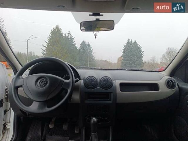 Белый Рено Логан, объемом двигателя 1.39 л и пробегом 146 тыс. км за 3250 $, фото 17 на Automoto.ua