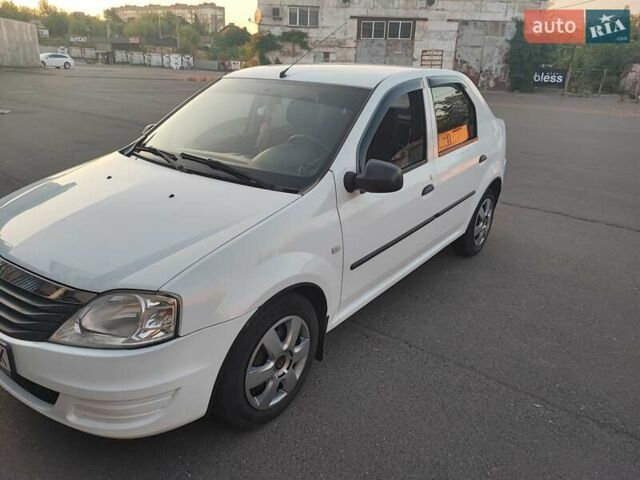 Белый Рено Логан, объемом двигателя 1.46 л и пробегом 196 тыс. км за 5500 $, фото 7 на Automoto.ua