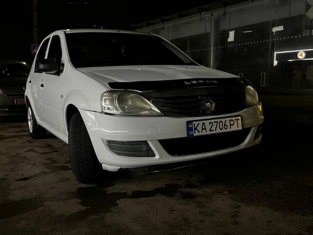 Белый Рено Логан, объемом двигателя 1.4 л и пробегом 100 тыс. км за 2800 $, фото 5 на Automoto.ua