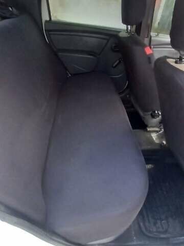 Белый Рено Логан, объемом двигателя 1.4 л и пробегом 137 тыс. км за 3200 $, фото 1 на Automoto.ua