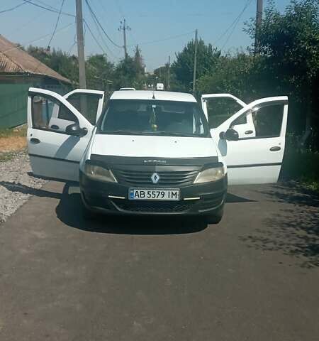 Белый Рено Логан, объемом двигателя 1.4 л и пробегом 170 тыс. км за 3500 $, фото 1 на Automoto.ua