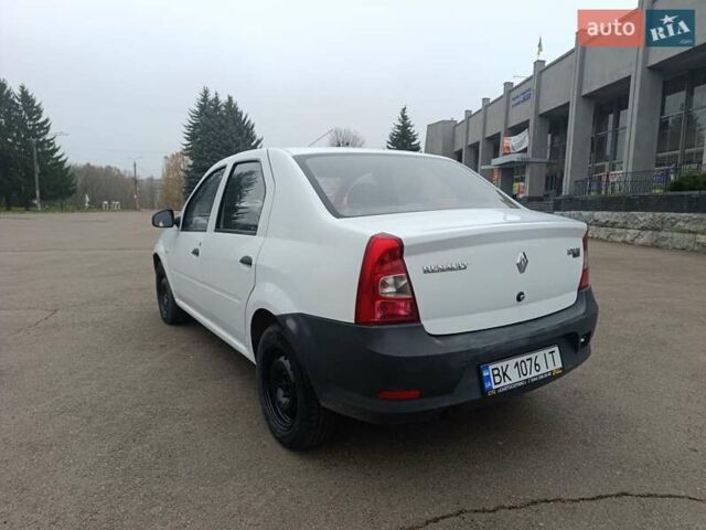 Белый Рено Логан, объемом двигателя 1.39 л и пробегом 146 тыс. км за 3250 $, фото 11 на Automoto.ua