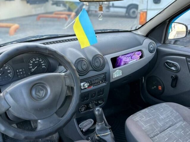 Белый Рено Логан, объемом двигателя 1.4 л и пробегом 240 тыс. км за 2400 $, фото 3 на Automoto.ua