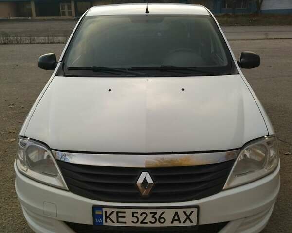 Білий Рено Логан, об'ємом двигуна 1.39 л та пробігом 307 тис. км за 3400 $, фото 7 на Automoto.ua