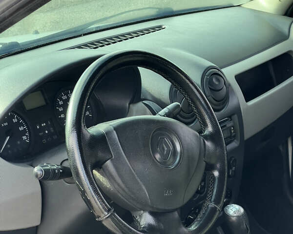 Белый Рено Логан, объемом двигателя 1.39 л и пробегом 317 тыс. км за 3300 $, фото 5 на Automoto.ua