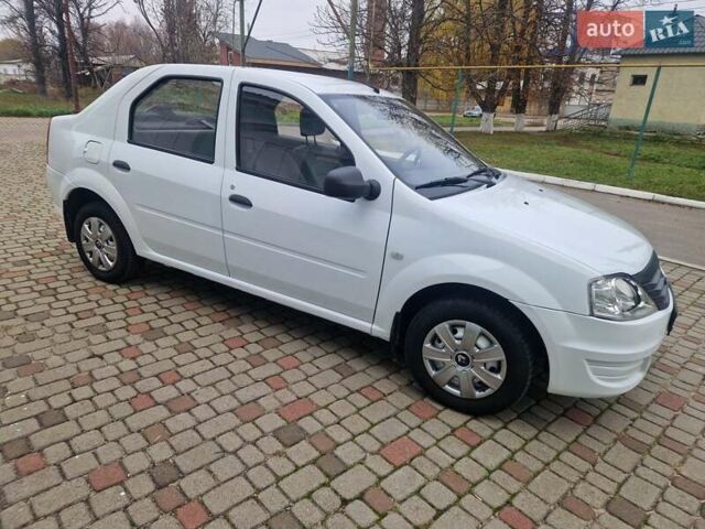 Белый Рено Логан, объемом двигателя 1.39 л и пробегом 53 тыс. км за 5500 $, фото 49 на Automoto.ua