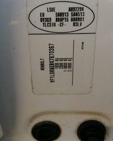 Білий Рено Логан, об'ємом двигуна 1.39 л та пробігом 320 тис. км за 3000 $, фото 10 на Automoto.ua