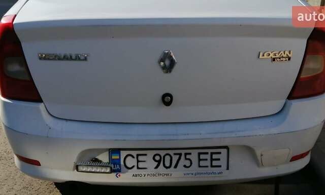 Білий Рено Логан, об'ємом двигуна 1.39 л та пробігом 320 тис. км за 3000 $, фото 2 на Automoto.ua