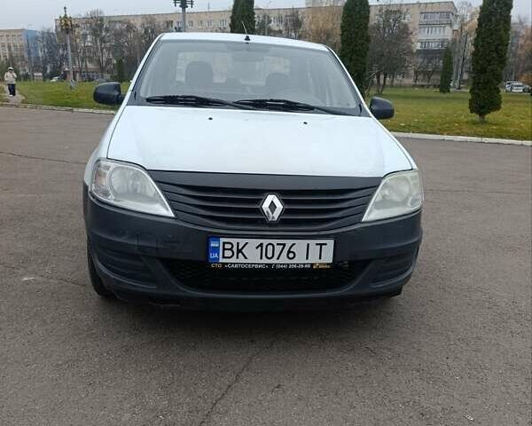 Белый Рено Логан, объемом двигателя 1.39 л и пробегом 146 тыс. км за 3250 $, фото 14 на Automoto.ua