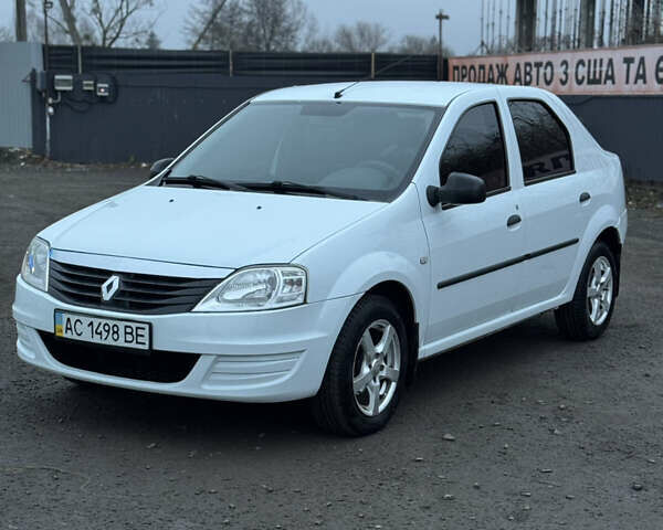 Белый Рено Логан, объемом двигателя 1.4 л и пробегом 108 тыс. км за 4300 $, фото 1 на Automoto.ua