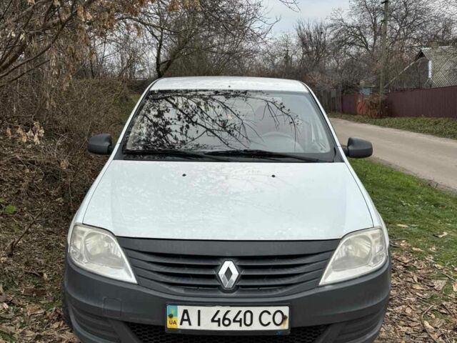 Белый Рено Логан, объемом двигателя 1.4 л и пробегом 246 тыс. км за 3500 $, фото 1 на Automoto.ua