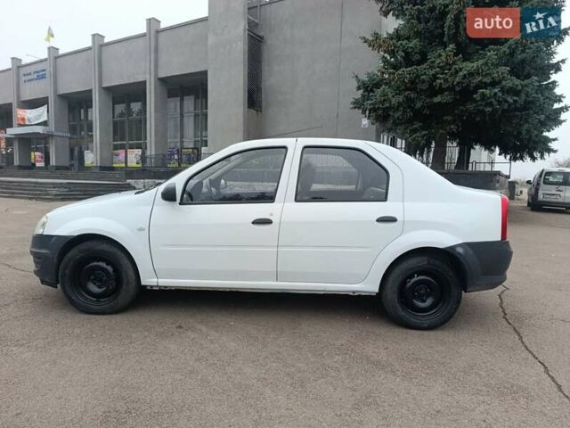 Белый Рено Логан, объемом двигателя 1.39 л и пробегом 146 тыс. км за 3250 $, фото 10 на Automoto.ua