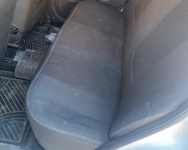 Белый Рено Логан, объемом двигателя 1.4 л и пробегом 262 тыс. км за 3500 $, фото 8 на Automoto.ua