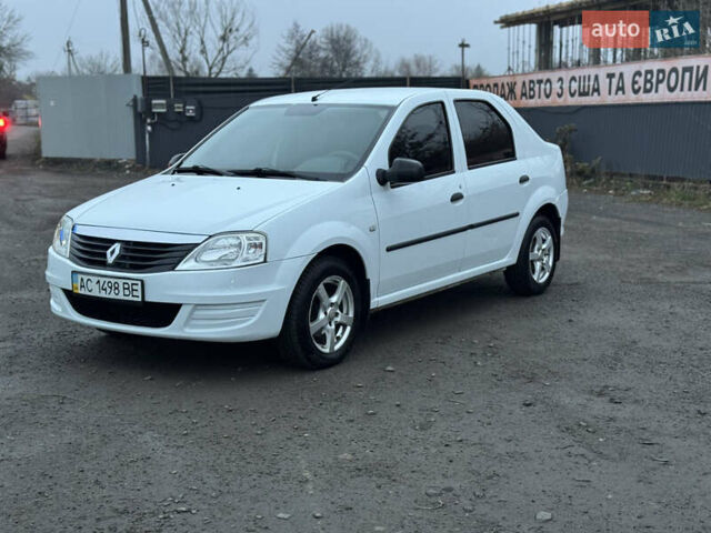 Белый Рено Логан, объемом двигателя 1.4 л и пробегом 108 тыс. км за 4300 $, фото 3 на Automoto.ua