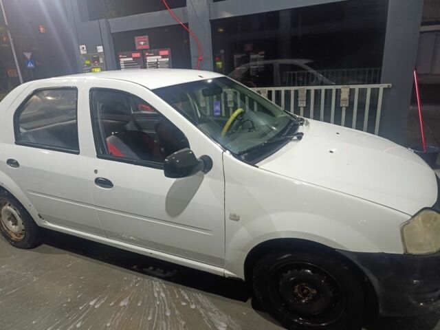 Білий Рено Логан, об'ємом двигуна 1.4 л та пробігом 243 тис. км за 3000 $, фото 6 на Automoto.ua