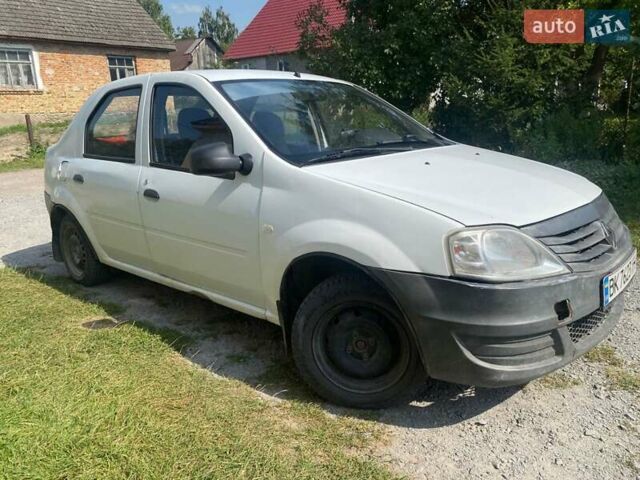 Білий Рено Логан, об'ємом двигуна 1.39 л та пробігом 270 тис. км за 2800 $, фото 5 на Automoto.ua