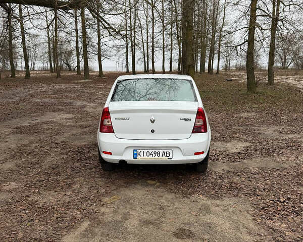Білий Рено Логан, об'ємом двигуна 1.39 л та пробігом 211 тис. км за 2900 $, фото 6 на Automoto.ua