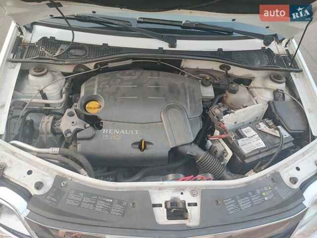 Белый Рено Логан, объемом двигателя 1.46 л и пробегом 196 тыс. км за 5500 $, фото 17 на Automoto.ua
