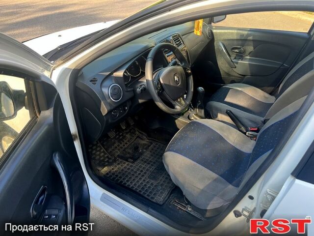 Белый Рено Логан, объемом двигателя 1.1 л и пробегом 189 тыс. км за 4200 $, фото 7 на Automoto.ua