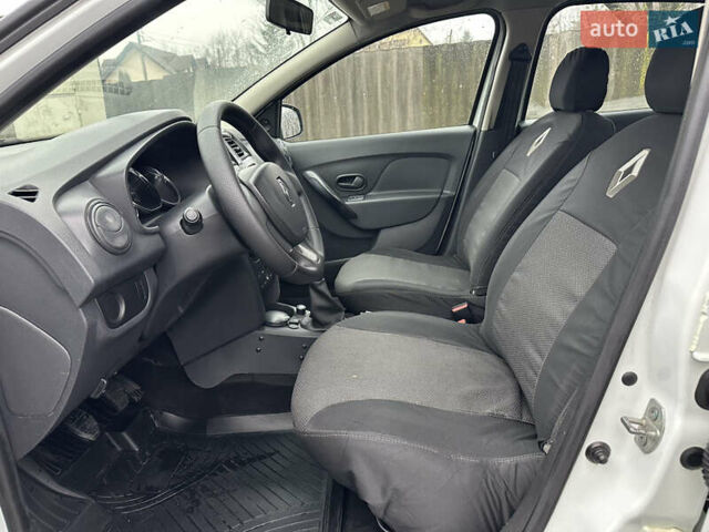 Білий Рено Логан, об'ємом двигуна 1.2 л та пробігом 277 тис. км за 4500 $, фото 9 на Automoto.ua