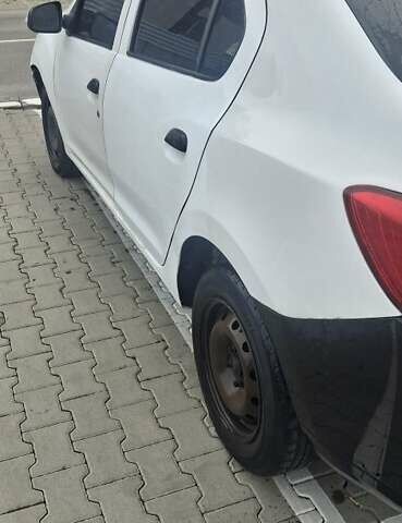 Белый Рено Логан, объемом двигателя 1.2 л и пробегом 450 тыс. км за 3000 $, фото 6 на Automoto.ua