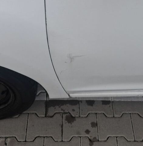 Білий Рено Логан, об'ємом двигуна 1.2 л та пробігом 450 тис. км за 3000 $, фото 6 на Automoto.ua