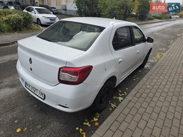 Рено Логан 2013 у Харкові на Automoto.ua Білий Рено Логан, об'ємом двигуна 1.2 л та пробігом 300 тис. км за 3750 $, фото 4 на Automoto.ua