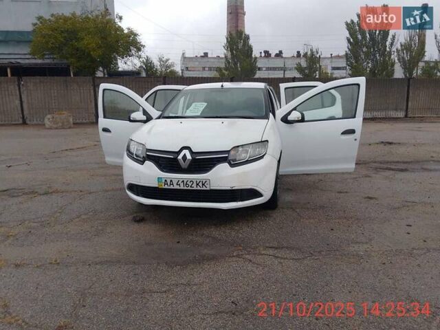 Білий Рено Логан, об'ємом двигуна 1.2 л та пробігом 350 тис. км за 3400 $, фото 9 на Automoto.ua