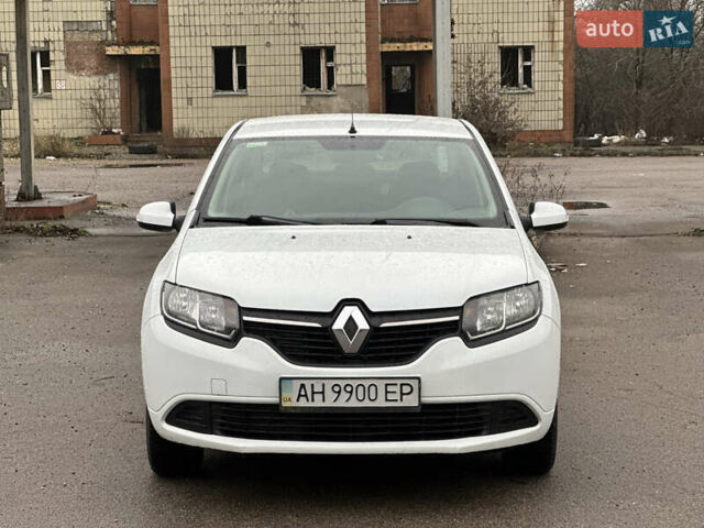 Белый Рено Логан, объемом двигателя 1.2 л и пробегом 277 тыс. км за 4200 $, фото 4 на Automoto.ua