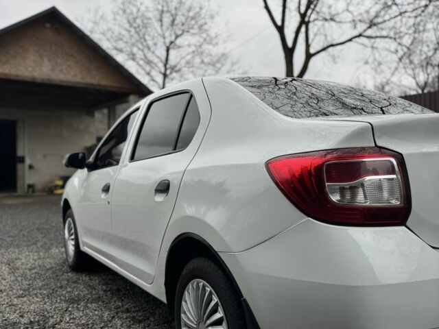 Белый Рено Логан, объемом двигателя 1.1 л и пробегом 360 тыс. км за 3300 $, фото 5 на Automoto.ua